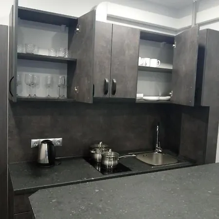 новая и уютная в центре *